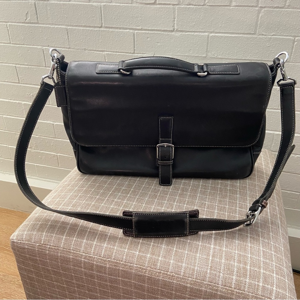 COACH Vintage Ladies Messenger Bag, Real Leather, Genuine Serial Number